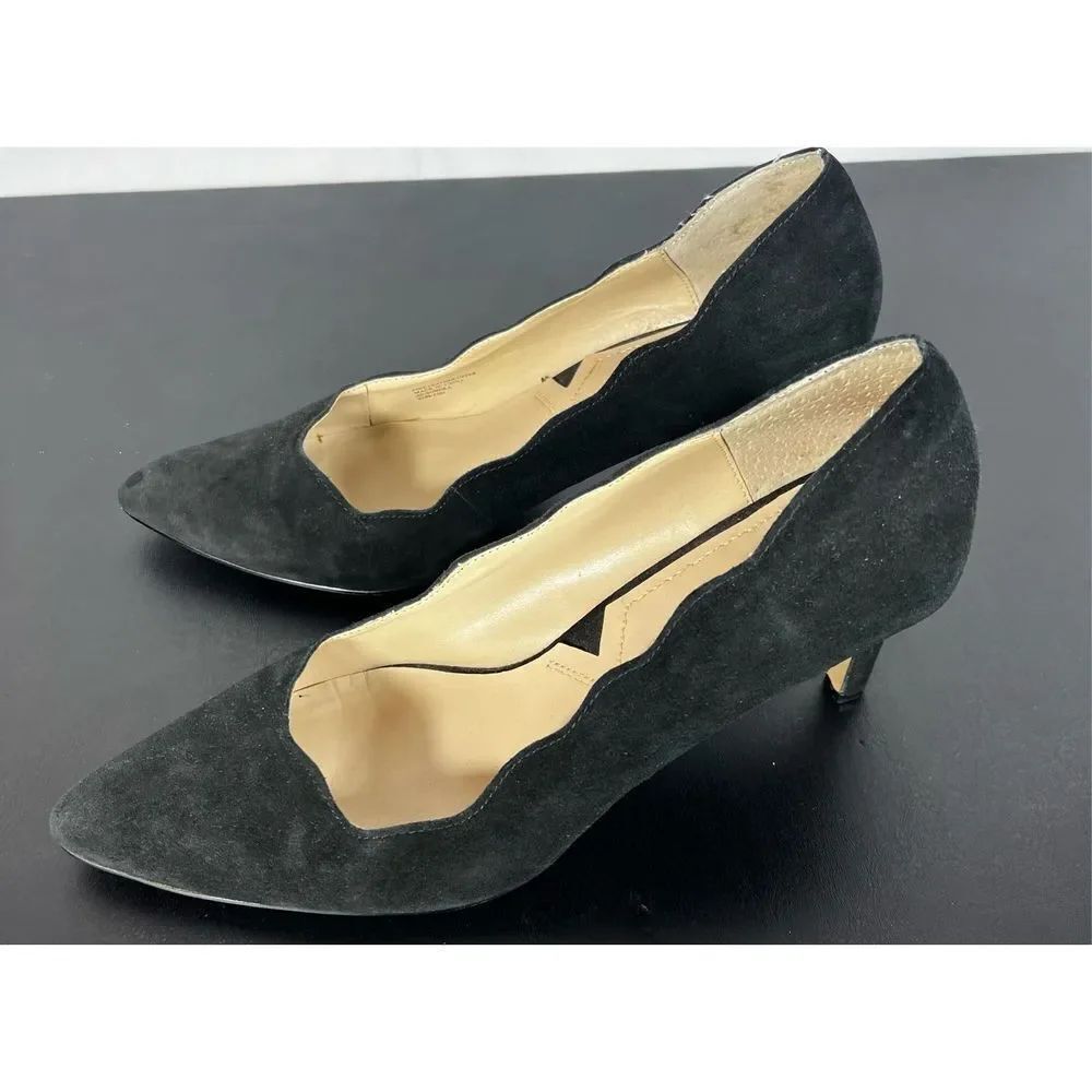 Adrienne Vittadini suede pumps
